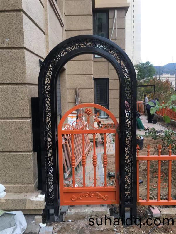 大連(lian)鐵(tie)藝(yi)